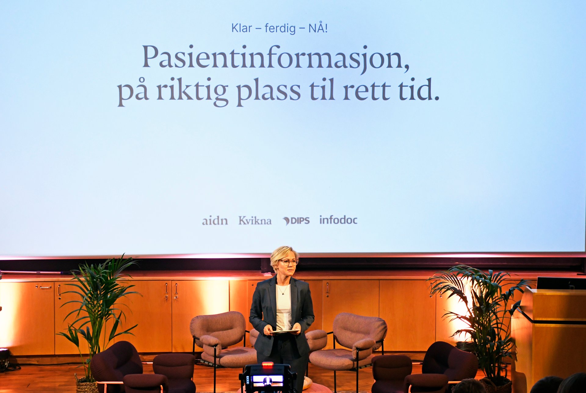 Helse- og omsorgsminister Ingvild Kjerkol (16)