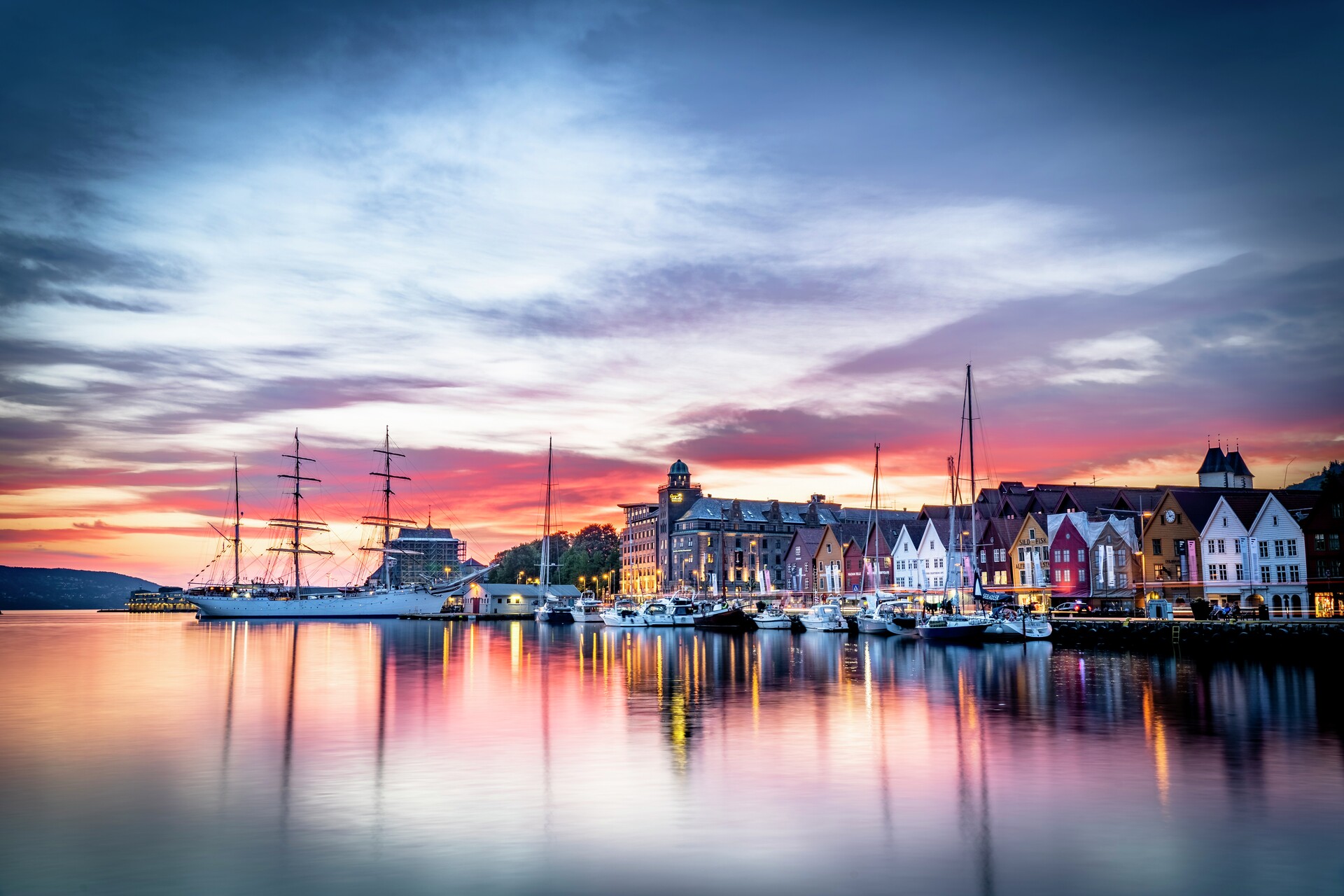 BRYGGEN-LEHMKUHL-LARS-KORVALD-FULLE-RETTIGHETER-LIGGENDE-6073313- Foto_Lars_Korvald_1920