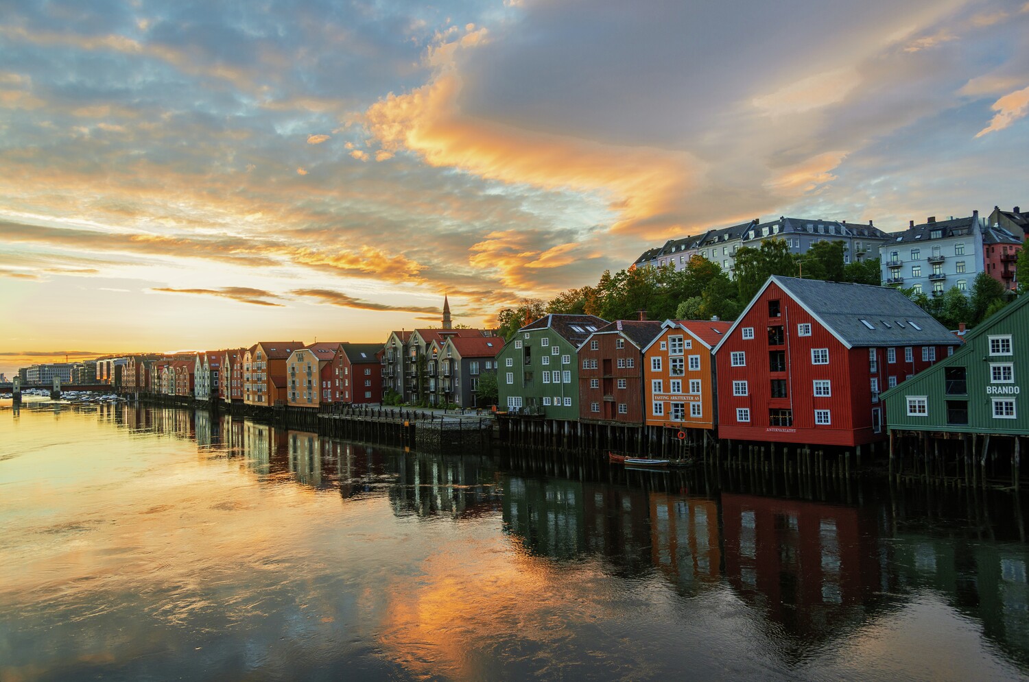 Trondheim-bryggerekka-3-bernartwood-2802898- Foto_Bernart_Wood_1500